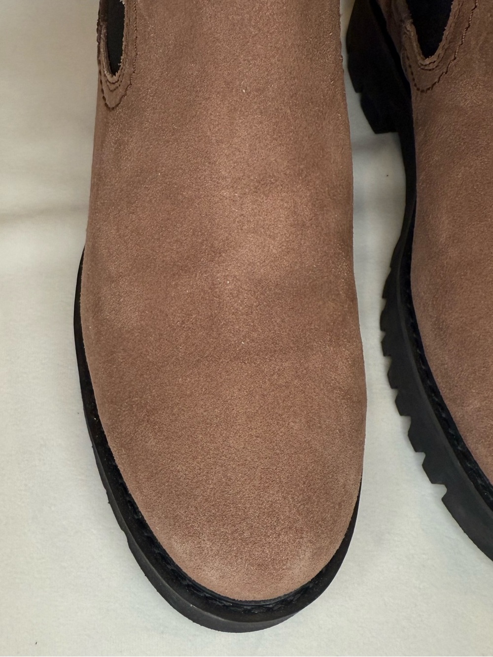 Ariat Wexford Lug Waterproof Chelsea Boot Dark Earth Taupe Suede Size 10B NWOB - Picture 6 of 16